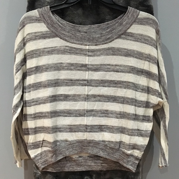Gray and white long sleeve blouse - Picture 1 of 1